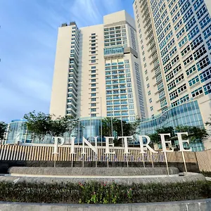 Pinetree Marina Aparthotel